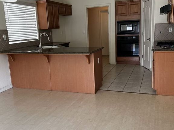 2nd image of 2142 N Arbor Ave