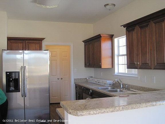 2nd image of 33296 Stables Dr #B