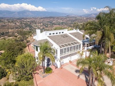 29469 Sierra Rojo Ln, Valley Center, CA, 92082