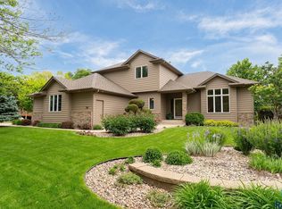 706 E Inverness Dr, Sioux Falls, SD 57108