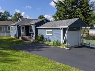 4204 East Dr, Delavan, WI 53115