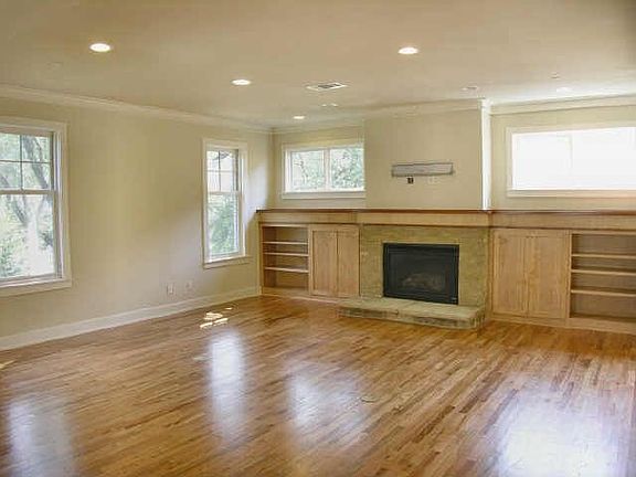 3rd image of 4144 Emerson Ave #1
