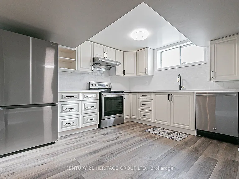 219 Harris Ave #BASEMENT — Photo 4