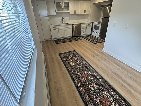 2nd image of 2 Alpine St #2