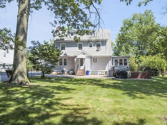 3rd image of 174 Mount Pleasant Ave