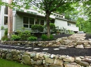 54 Hermit Rd, Alton Bay, NH 03810