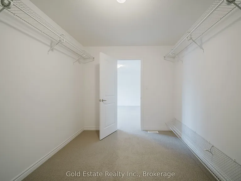 19 McLaren Ave — Photo 38