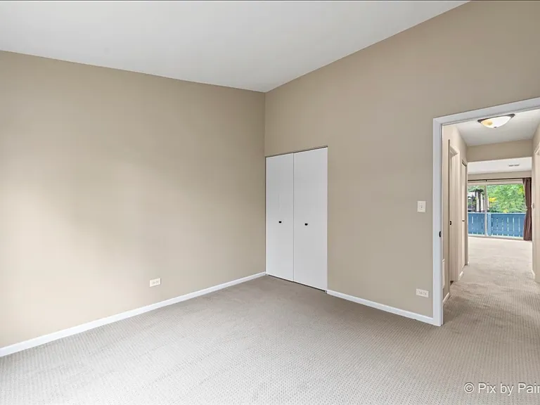1736 Chesapeake Ln #4 — Photo 12
