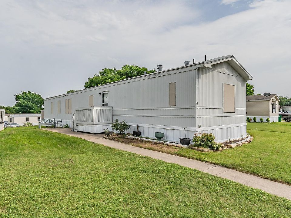 1st image of 5005 Shoreline Cir W