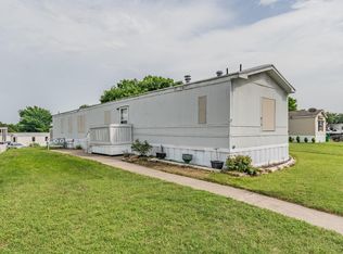 5005 Shoreline Cir W, Fort worth, TX 76119