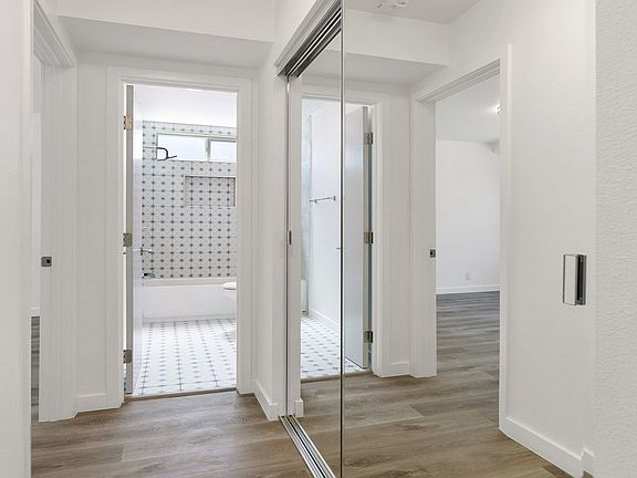 3rd image of 6736 Woodley Ave #7