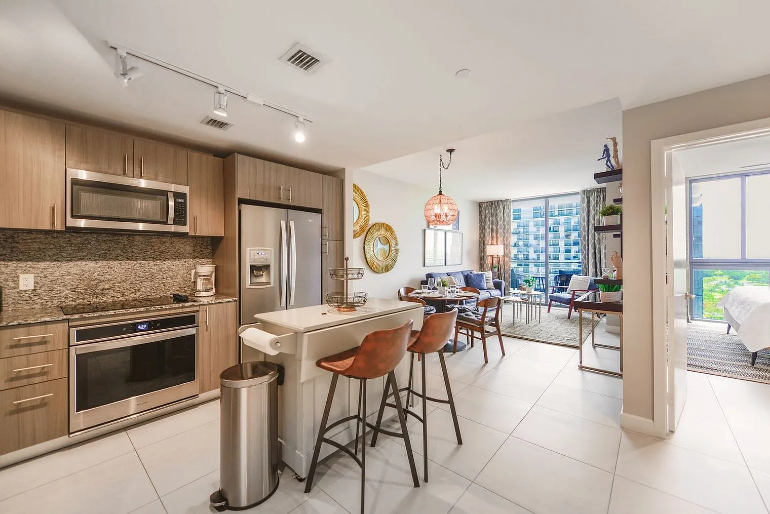 1 bed, 1.0 bath, 645 sqft, $3,515 — Photo 4