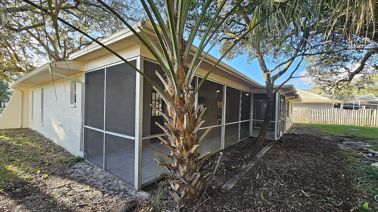 3 bed, 2650 sqft, $2,295 — Photo 3