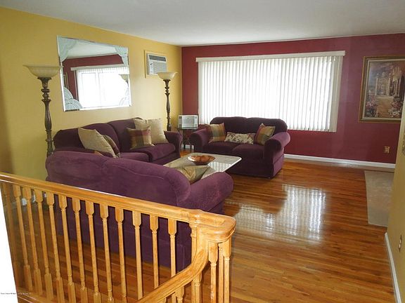 4th image of 83 W Cedarview Ave