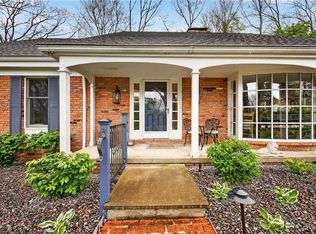 25 Hopewell Trl, Moreland Hills, OH 44022