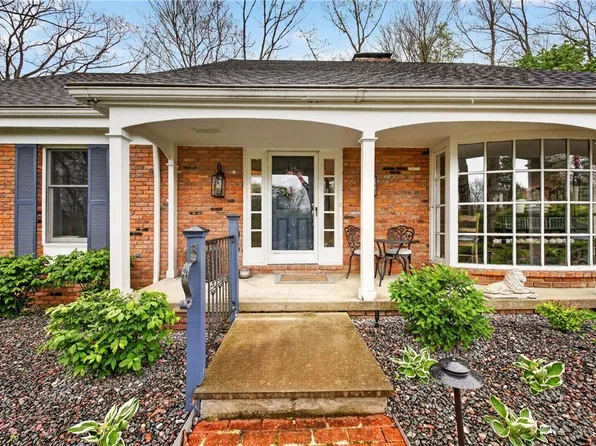25 Hopewell Trl, Moreland Hills, OH 44022