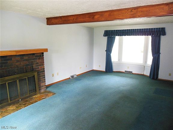 4th image of 7388 Shamrock Dr