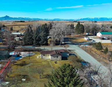203 Lewis Ave, Ralston, WY, 82440