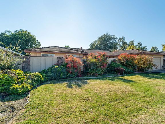 3rd image of 87 Parklite Cir