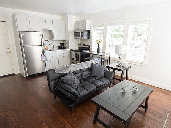 5th image of 900 NW 13th St #9rfjf5jqe