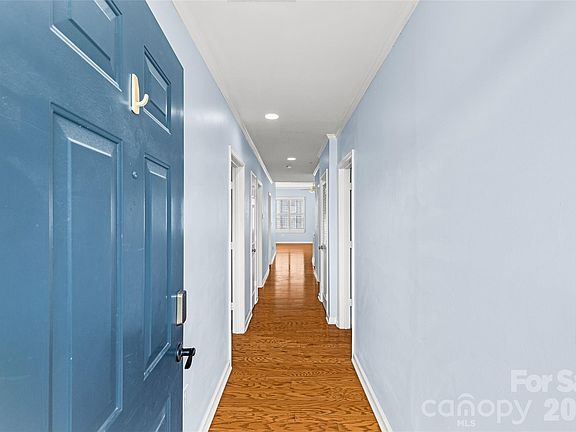 5th image of 405 W 7th St APT 503