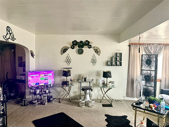 3rd image of 219 Stevens Ave