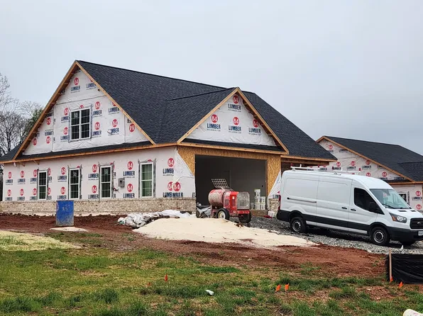 5555 New Pleasant Way, Salem, VA 24153