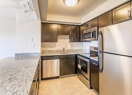 5th image of 1025 Hancock St Unit 14L