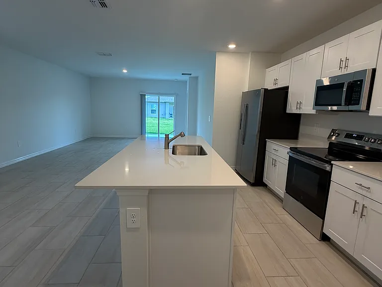 8548 Blue Wave Ln — Photo 3