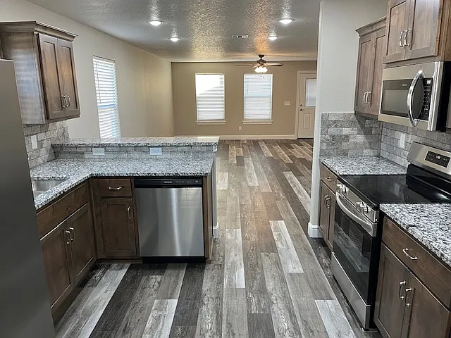 3 bed, 1370 sqft, $1,650 — Photo 3