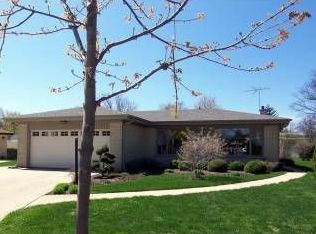 205 Michael Rd, Des Plaines, IL 60016