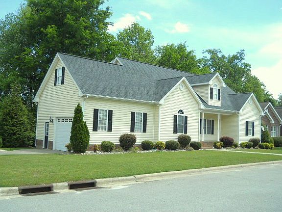 3rd image of 904 Stoney Brook Dr