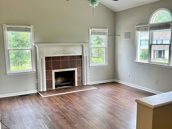 3rd image of 7124 Brigmore Dr