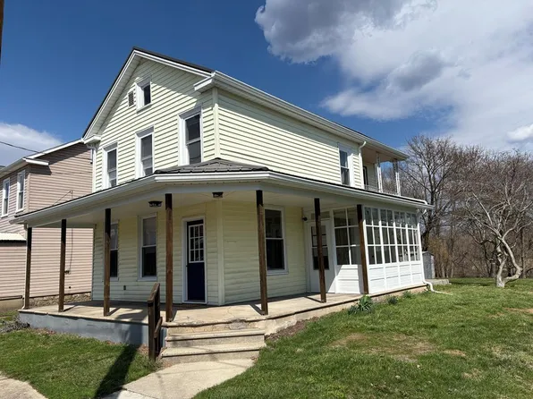 1103 Pike St, Huntingdon, PA 16652