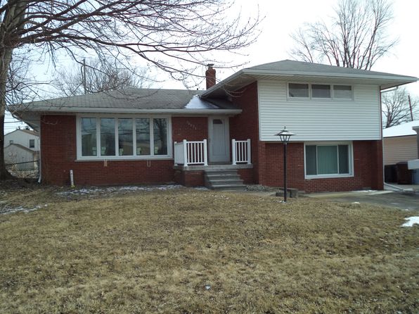 30631 Bayview Dr, Rockwood, MI 48173