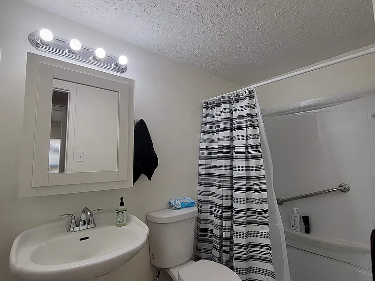 501 E Hereford Ave — Photo 6
