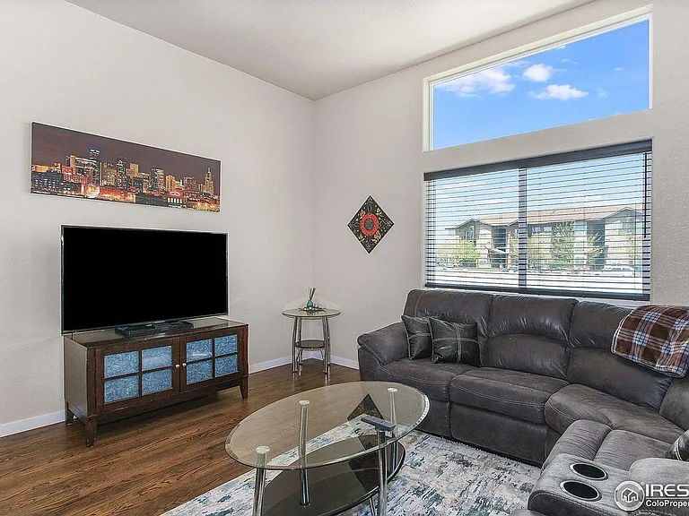 2869 Hydra Dr — Photo 6