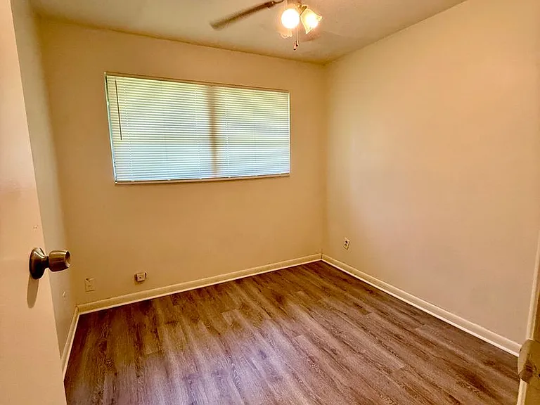 1053 Legay Ave — Photo 5