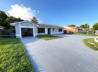 6101 NW 199th St, Hialeah, FL 33015