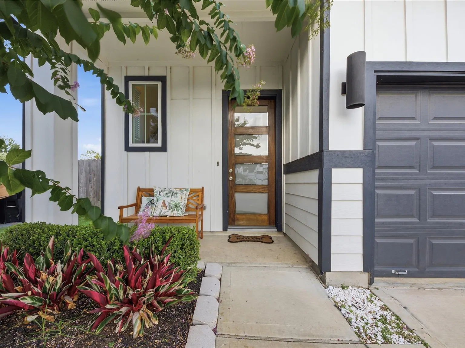 3 bed, 4.0 bath, 2565 sqft, $5,500 — Photo 3