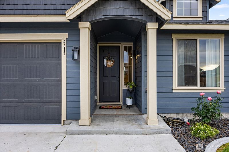 4th image of 4617 E Junco Street