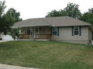 709 N Groat St, Cameron, MO 64429