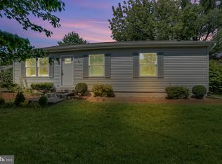 875 Oak Dr, Sanatoga, PA 19464