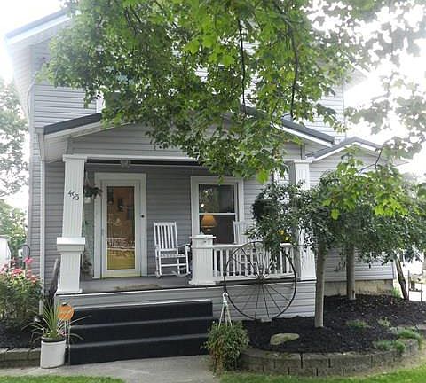 2nd image of 495 Forest St