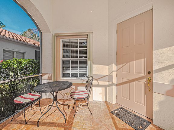 4th image of 304 NW Alana Avenue