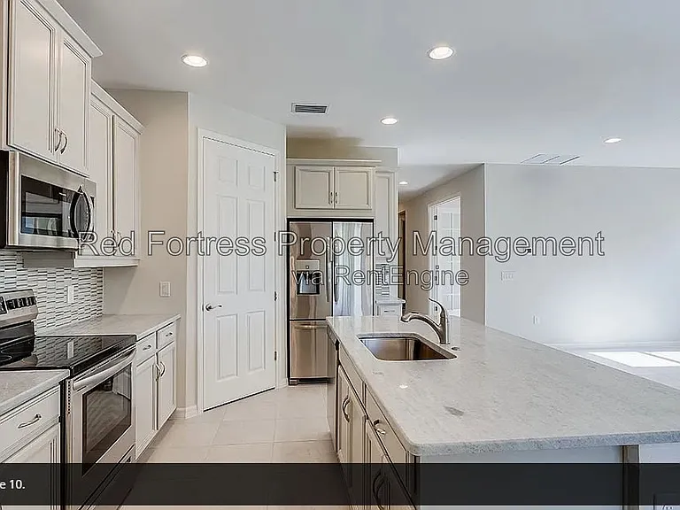 15240 Floresta Ln — Photo 6