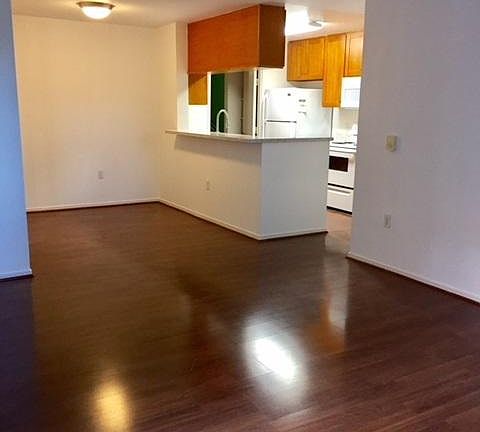 2nd image of 853 Printempo Pl