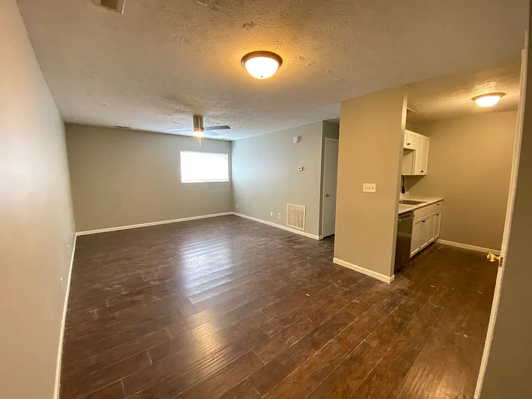 518 Jefferson St — Photo 20