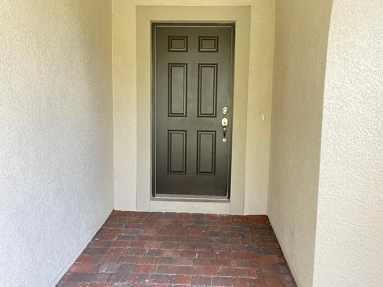 2751 Rialto Ct — Photo 10