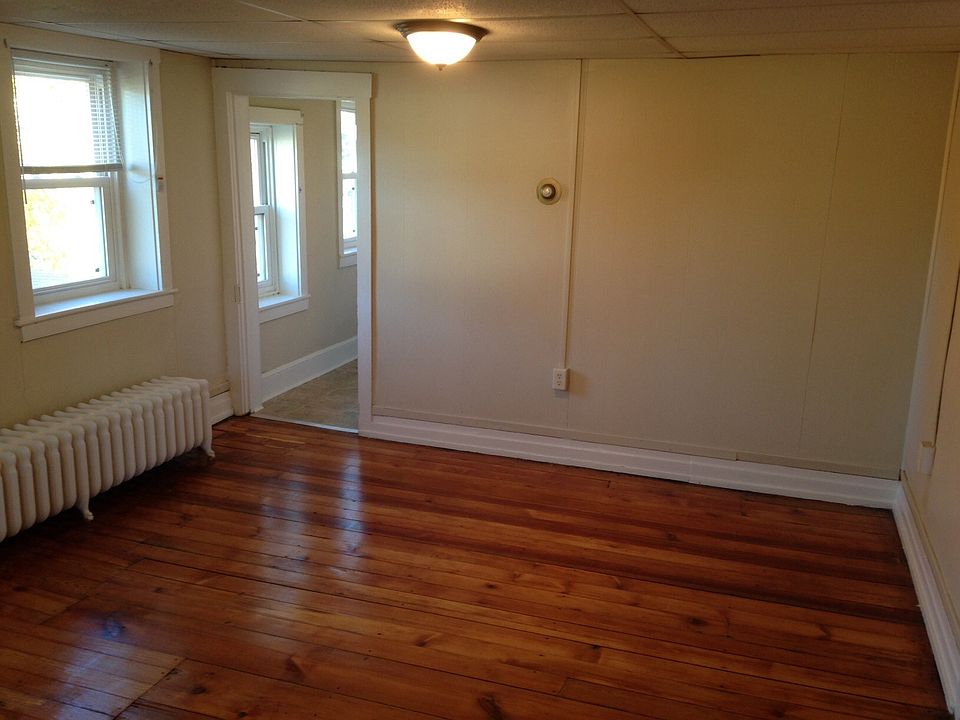 LR with hardwood floors